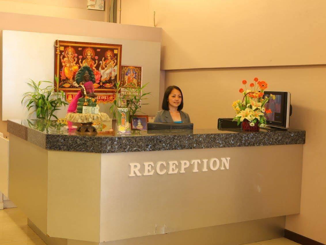 Tara Monte Hotel Bangkok Bagian luar foto